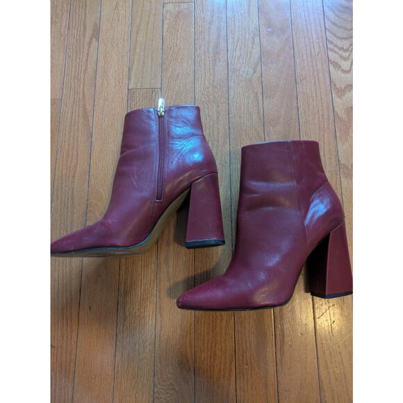 Vince Camuto Red Ankle Booties Heels Fall Winter Size 9.5 - Picture 4 of 7